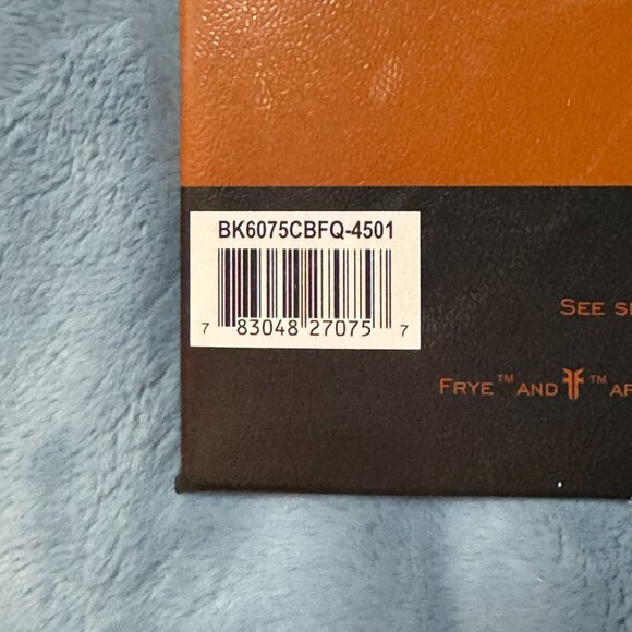 Frye Blue Silky Soft Queen / Full Blanket Fleece Plush 90 x 90 in. Leather Patch - Picture 9 of 9